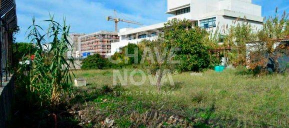  Land in Lisbon, Portugal No. 89557 2