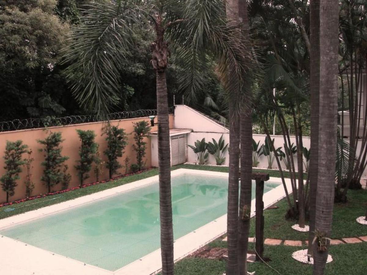 Casa de 4 dormitorios en Sao Paulo, Brazil No. 486102