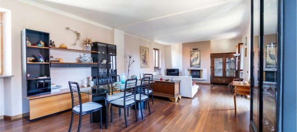 Дом с 8 комнатами в Пьемонт, Италия № 307570 3