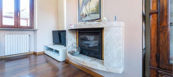 Дом с 8 комнатами в Пьемонт, Италия № 307570 6