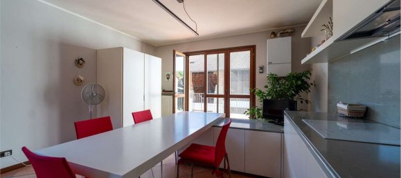 Дом с 8 комнатами в Пьемонт, Италия № 307570 10