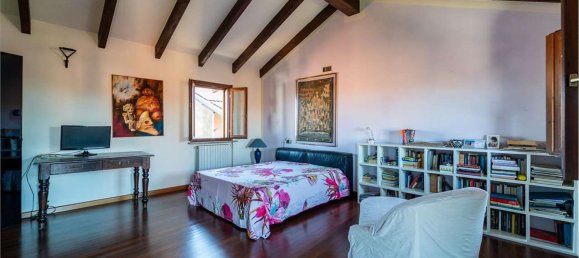 Дом с 8 комнатами в Пьемонт, Италия № 307570 26