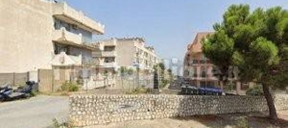 4 bedrooms Apartment in Messina, Italy No. 224369 9