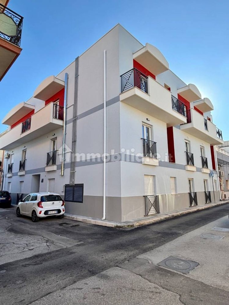 Apartamento de 2 dormitorios en Taranto, Italy No. 256439