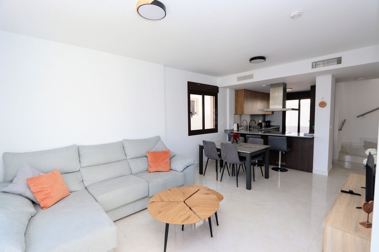 3 غرف نوم فيلا في Alicante, Spain رقم 199386