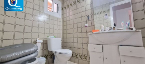 3 bedrooms Apartment in Alicante, Spain No. 180339 8