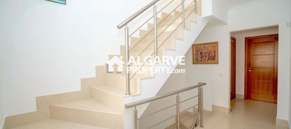 4 Schlafzimmer Haus in Quarteira, Portugal, Nr. 114758 9