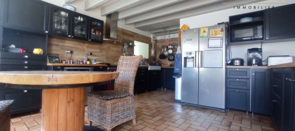 3 bedrooms House in Francourville, France No. 153440 4