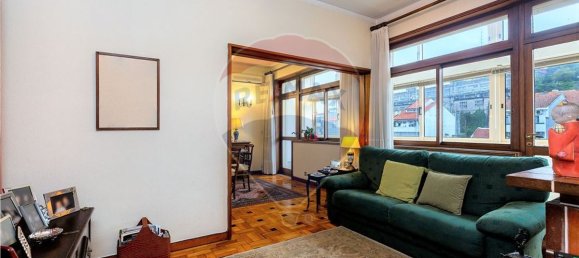 5 bedrooms Apartment in Porto, Portugal No. 37610 4