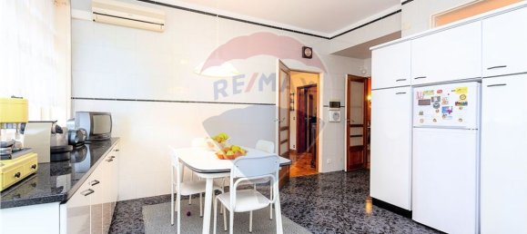 5 bedrooms Apartment in Porto, Portugal No. 37610 8