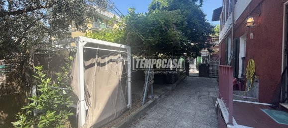 Квартира с 1 спальней в Генуя, Италия № 378219 4