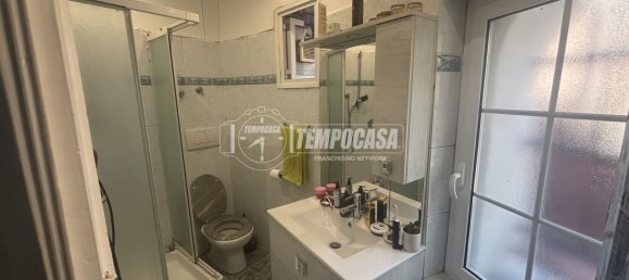 Квартира с 1 спальней в Генуя, Италия № 378219 22