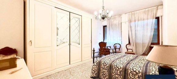 5 bedrooms Apartment in Taranto, Italy No. 352284 16