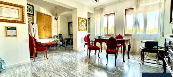 5 bedrooms Apartment in Taranto, Italy No. 352284 4