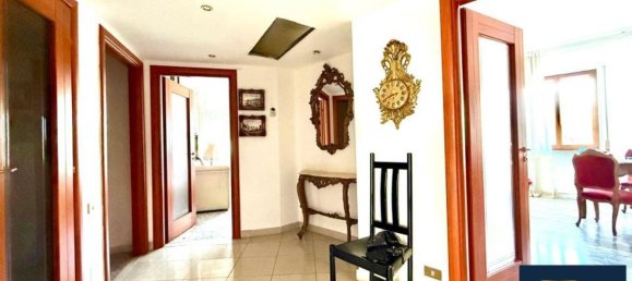 5 bedrooms Apartment in Taranto, Italy No. 352284 6