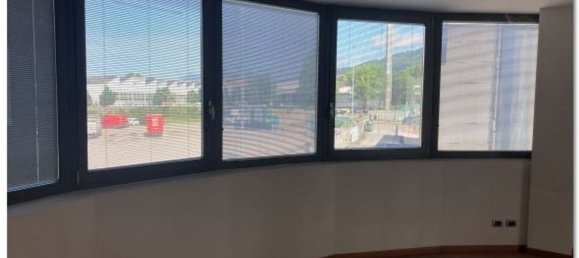 204m² Office in Bergamo, Italy No. 260926 3