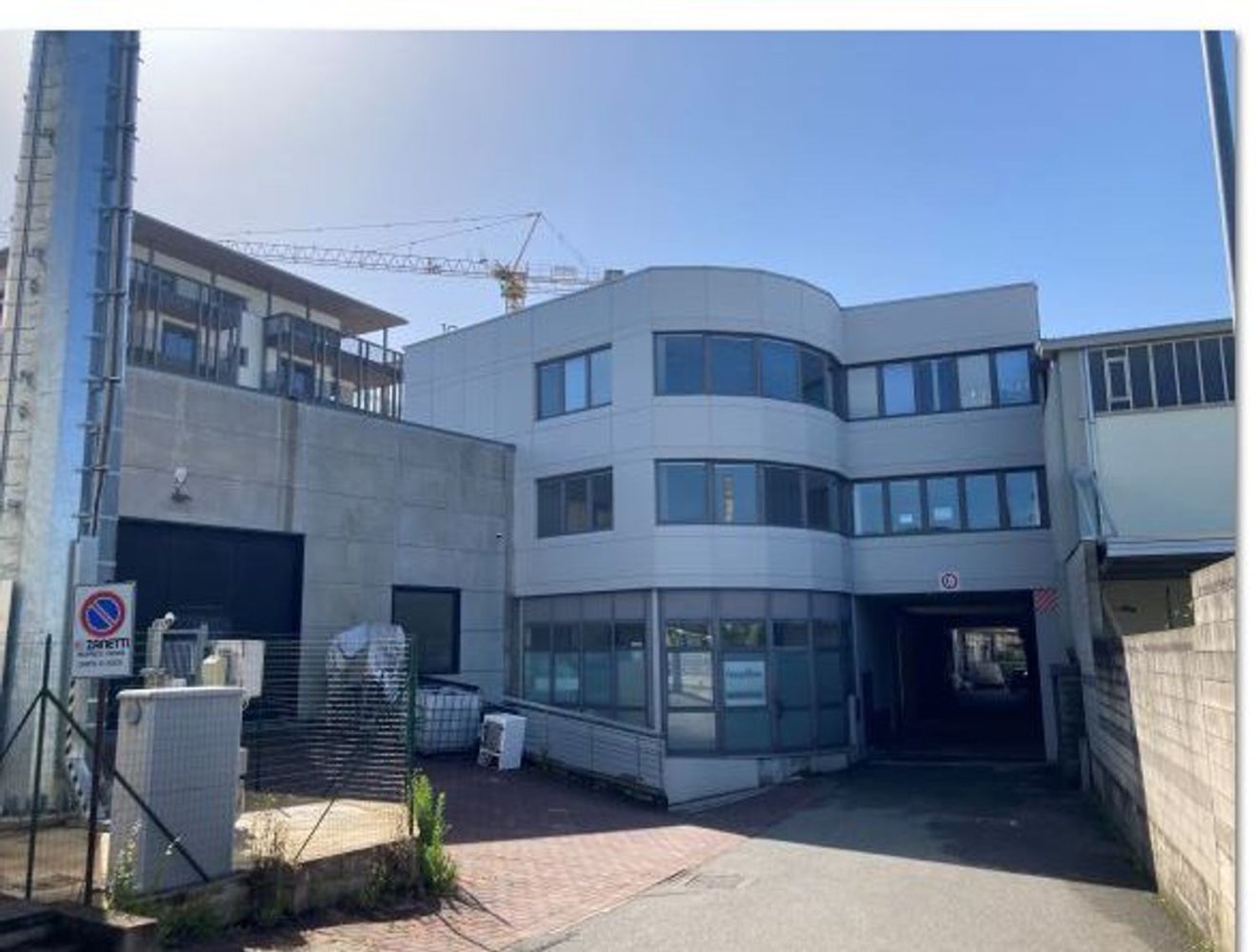 Büro in Bergamo, Italy 204m², Nr. 260926