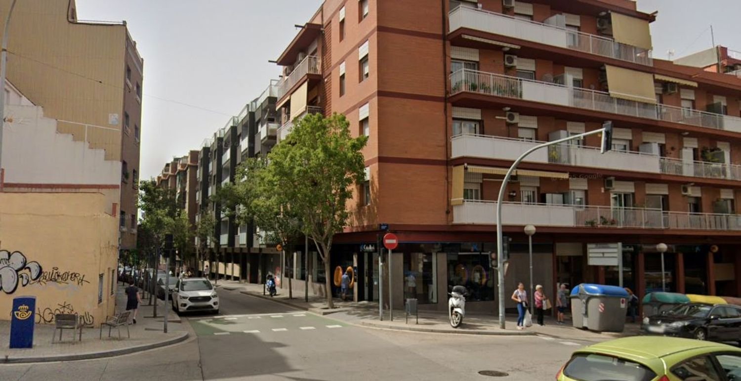 70m² Commercial property in Badalona, Spain No. 255055