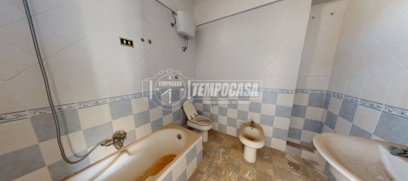4 bedrooms Apartment in Aversa, Italy No. 361478 19