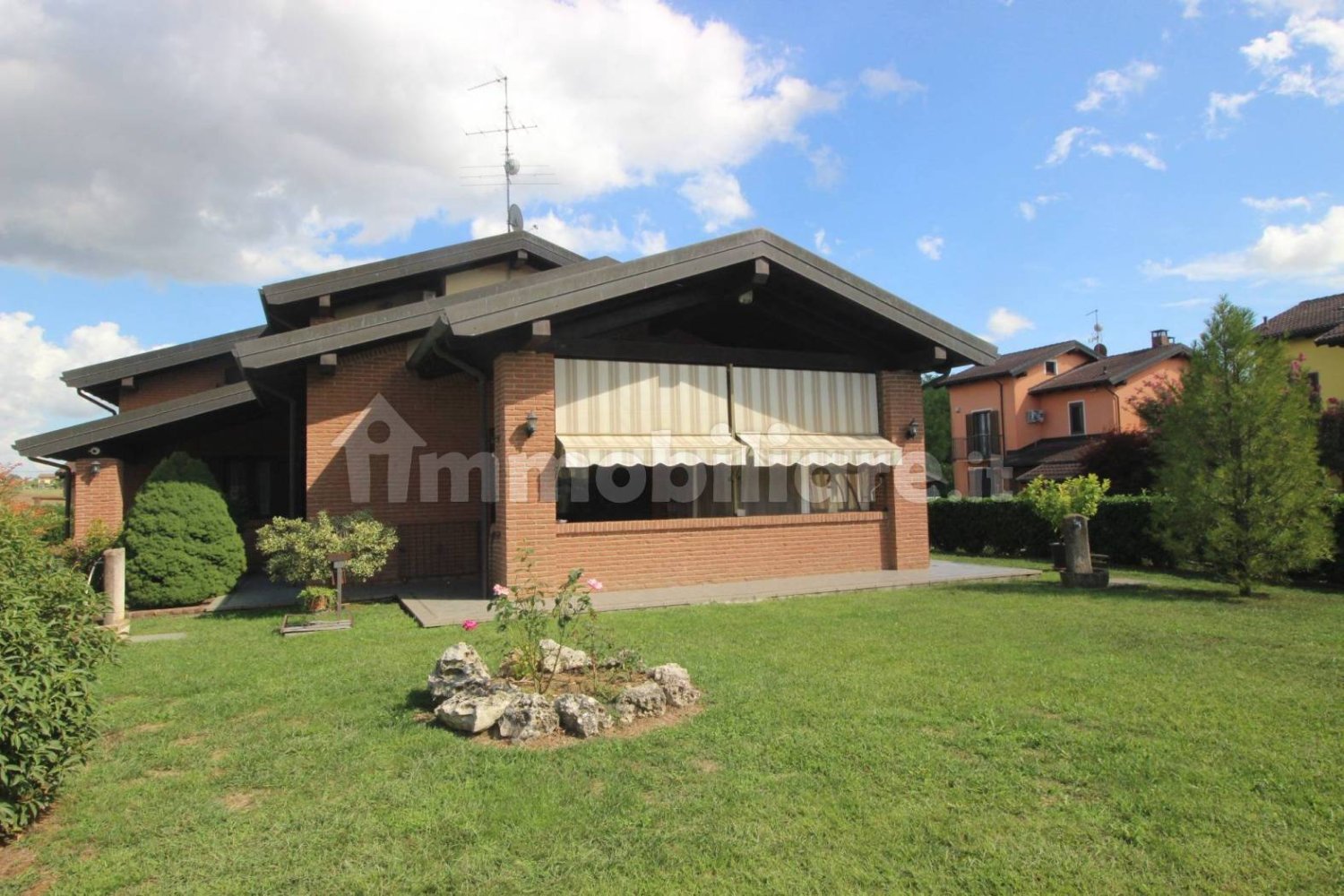 4 Schlafzimmer Villa in Conzano, Italy, Nr. 311178