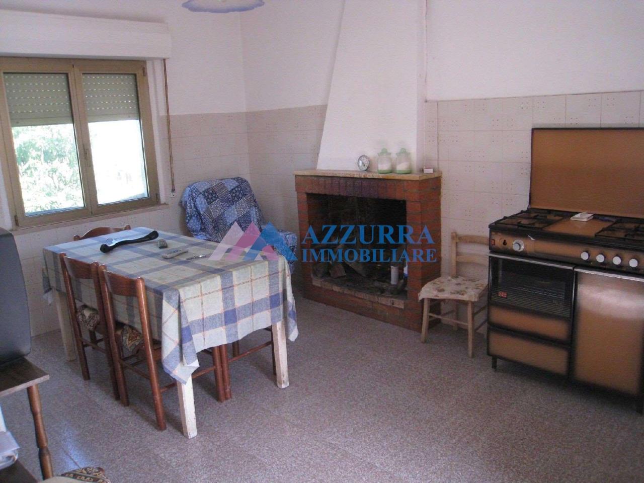 6 rooms House in Fresagrandinaria, Italy No. 125151