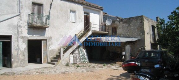 6 rooms House in Fresagrandinaria, Italy No. 125151 11