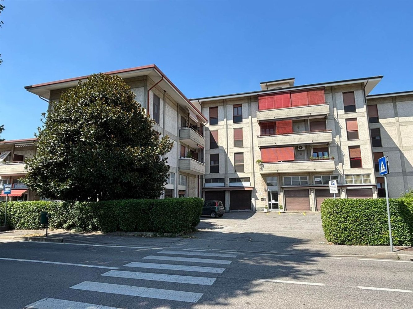 3 rooms Apartment in Vaprio d'Adda, Italy No. 286373