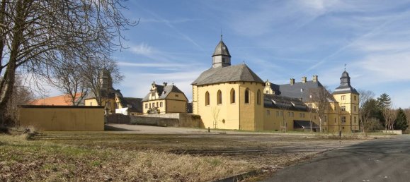 Замки и поместья с 50 спальнями в Зост, Германия № 137166 5