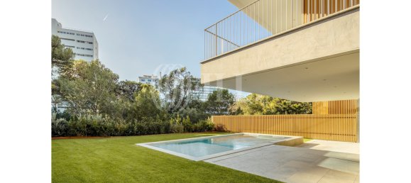 4 bedrooms Villa in Cascais, Portugal No. 126367 3