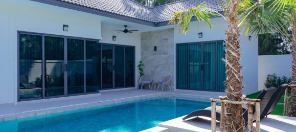 Villa de 3 dormitorios en Hua Hin, Thailand No. 58589 10