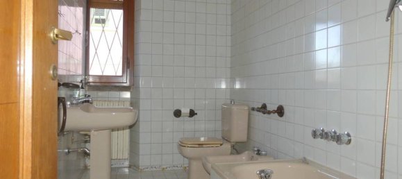 6-salle Villa à Pistoia, Italy No. 25517 27