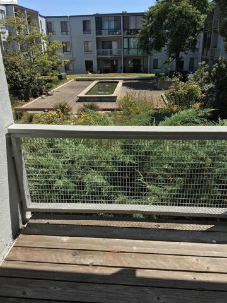 Studio in Emeryville, USA No. 438799