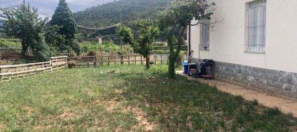 3 bedrooms Villa in Cisano sul Neva, Italy No. 295105 3