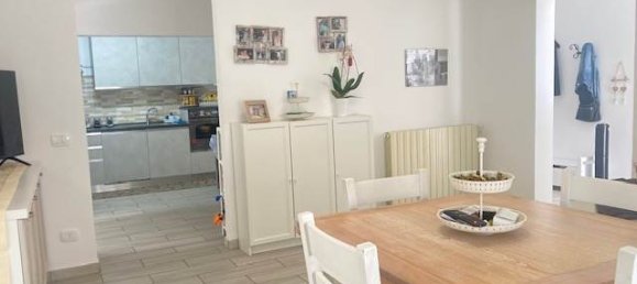3 bedrooms Villa in Cisano sul Neva, Italy No. 295105 8