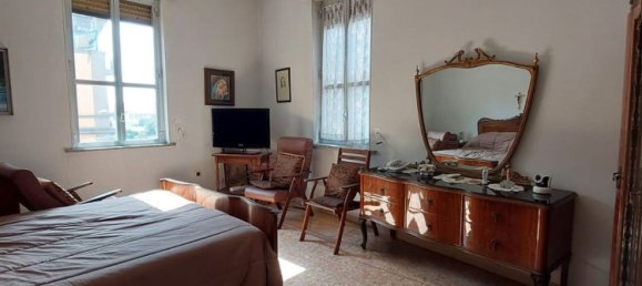 4 Schlafzimmer Wohnung in Naples, Italy, Nr. 314005 3