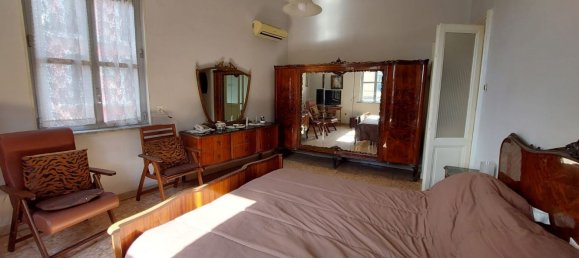 4 Schlafzimmer Wohnung in Naples, Italy, Nr. 314005 2