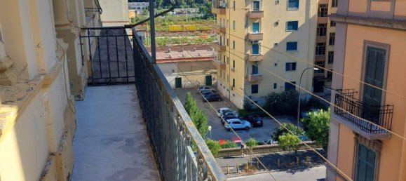 4 Schlafzimmer Wohnung in Naples, Italy, Nr. 314005 8