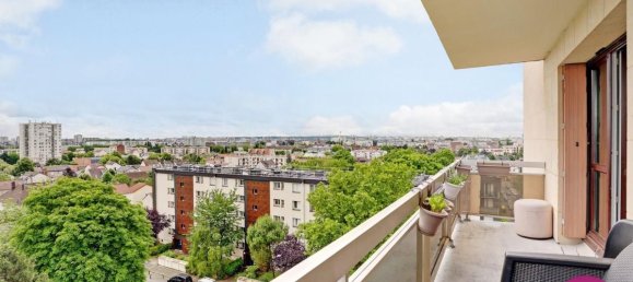 3 bedrooms Apartment in Le Bourget, France No. 327925 4