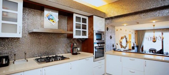 Villa 7+2 in Izmir, Turkey No. 17399 14