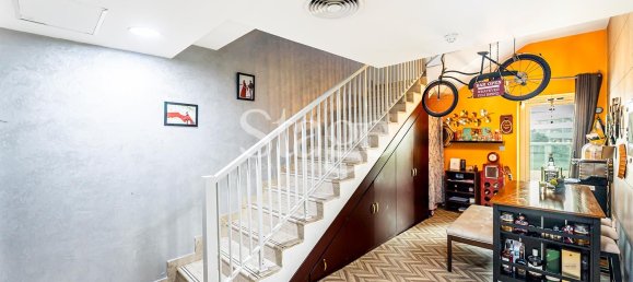 Квартира с 2 спальнями в Dubai Sports City, ОАЭ № 108190 3