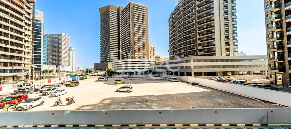 Квартира с 2 спальнями в Dubai Sports City, ОАЭ № 108190 24