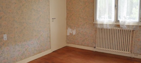 4 bedrooms House in Saint-Germain-des-Fosses, France No. 338236 10