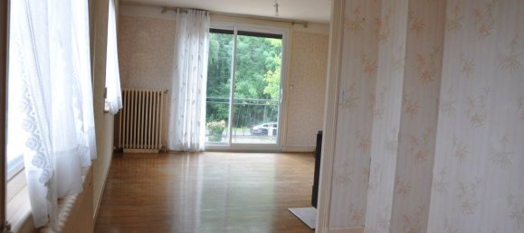 4 bedrooms House in Saint-Germain-des-Fosses, France No. 338236 2