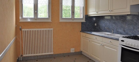 4 bedrooms House in Saint-Germain-des-Fosses, France No. 338236 3