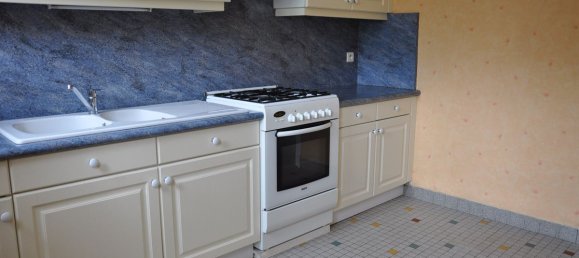 4 bedrooms House in Saint-Germain-des-Fosses, France No. 338236 4