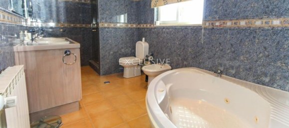 4 bedrooms Villa in Lagoa, Portugal No. 7466 7