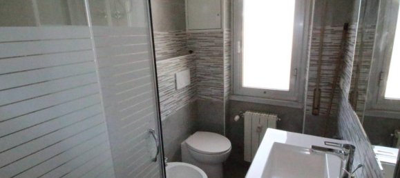 Apartamento de 3 divisões em Genoa, Italy N.º 148201 10