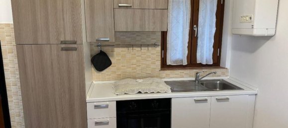 3 rooms Apartment in Siena, Italy No. 178325 3