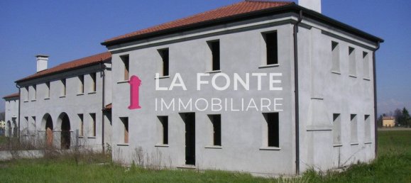 3 bedrooms Villa in Vigonza, Italy No. 197154 2