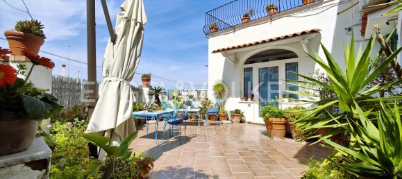 5 bedrooms Building in Casamicciola Terme, Italy No. 63248 28